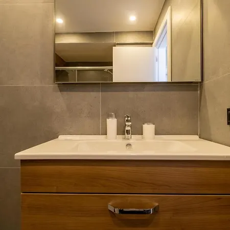 New And Modern Flat With Sea View Apartamento