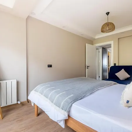 New And Modern Flat With Sea View *