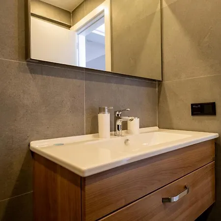 Apartamento New And Modern Flat With Sea View Estambul