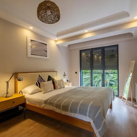 New And Modern Flat With Sea View Istanbul