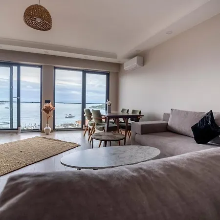 New And Modern Flat With Sea View 伊斯坦布尔