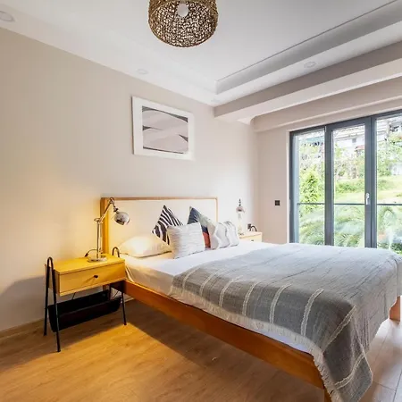 公寓 New And Modern Flat With Sea View *