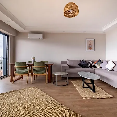 New And Modern Flat With Sea View Istanbul