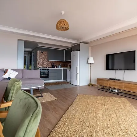 New And Modern Flat With Sea View Apartment